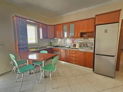 Apartament 2+1 me qera në Rruga Mujo Ulqinaku, Durrës, 95 m². Foto 6 nga 12