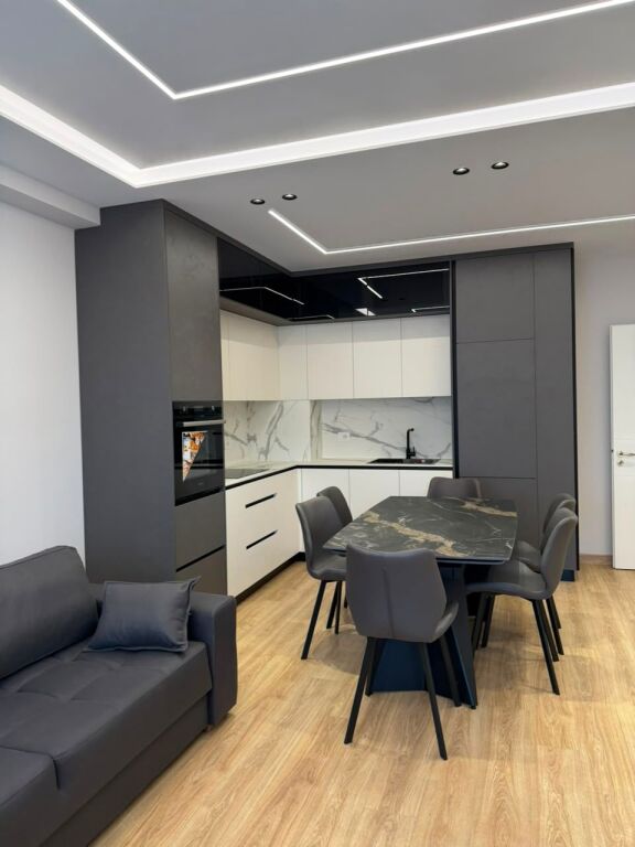 Appartamento 1+1 in affitto ad Astir, Tirana, 70 m²