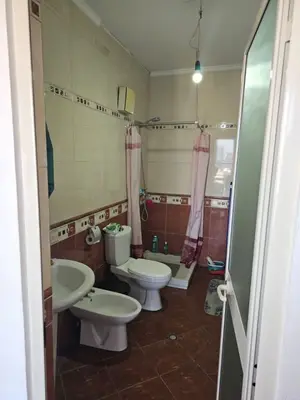 Apartament 2+1 me qera në Rruga e Barrikadave, Tiranë, 111 m². Foto 6 nga 6