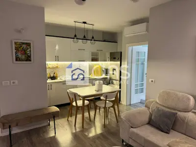 Apartment 2+1 for rent in Bulevardi Zogu I, Tirana, 80 m². Photo 2 of 12