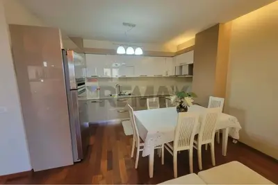 Appartamento 2+1 in affitto a Kthesa e Kamzës, Tirana, 94 m². Foto 3 di 3