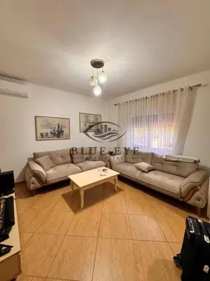 Appartamento 2+1 in affitto a Plazhi Rrota e Kuqe, Durazzo, 90 m². Foto 4 di 4