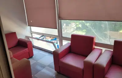 Ambient biznesi me qera në Myslym Shyri, Tiranë, 185 m². Foto 8 nga 11