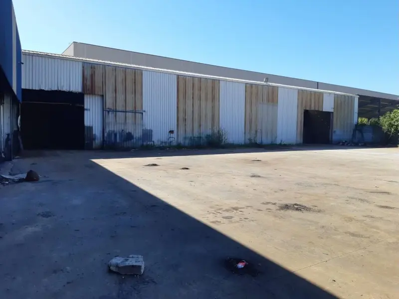 Magazzino in affitto a Vore, Vorë, 2.400 m²