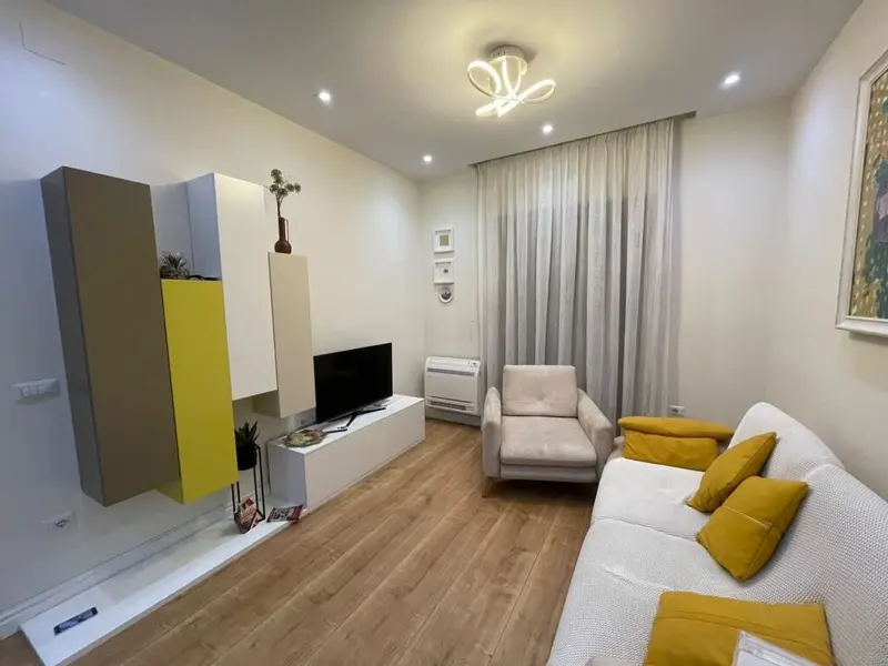 Appartamento 2+1 in affitto a Rruga Myslym Shyri, Tirana, 100 m²