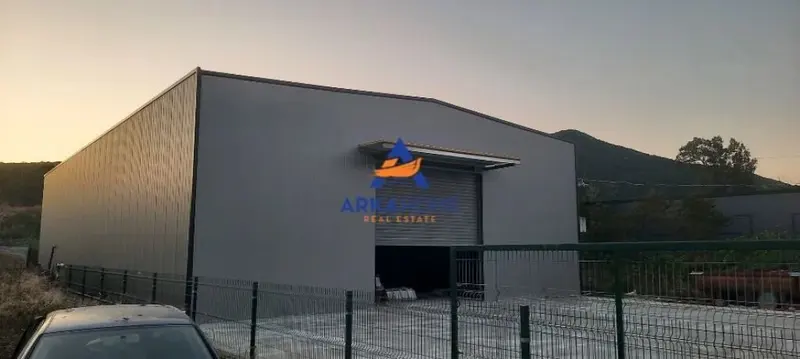 Magazinë me qera në Tufinë, Tiranë, 400 m²