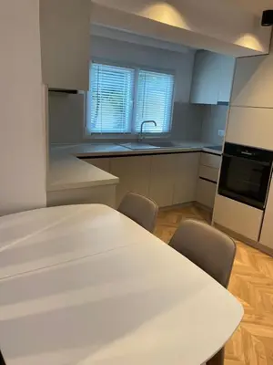 Vilë 2+1 me qera në Tregu Elektrik, Tiranë, 100 m². Foto 3 nga 11