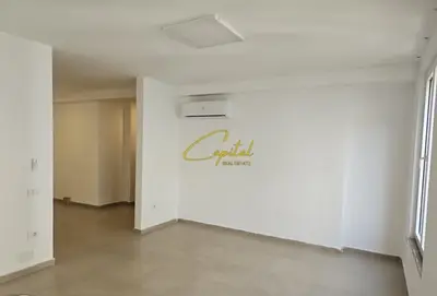Zyrë me qera në Arena Kombëtare, Tiranë, 74 m². Foto 3 nga 6