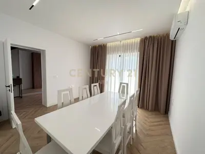 Villa in affitto a Sauk i Vjetër, Tirana, 240 m². Foto 9 di 12