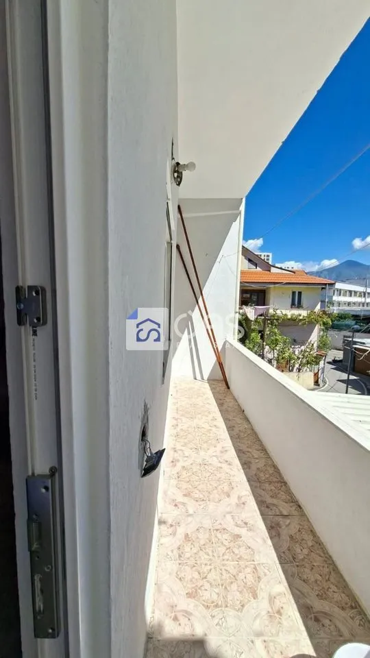 Appartamento 1+1 in affitto a Rruga Viktor Hygo, Tirana, 90 m². Foto 1 di 4