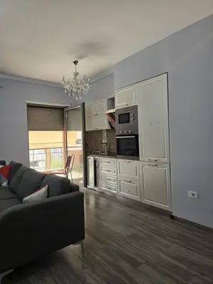 Appartamento 3+1 in affitto a Rruga e Bogdanëve, Tirana, 100 m². Foto 10 di 12
