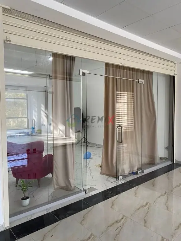 Ambient biznesi me qera në Sheshi Pranvera, Durrës, 60 m²