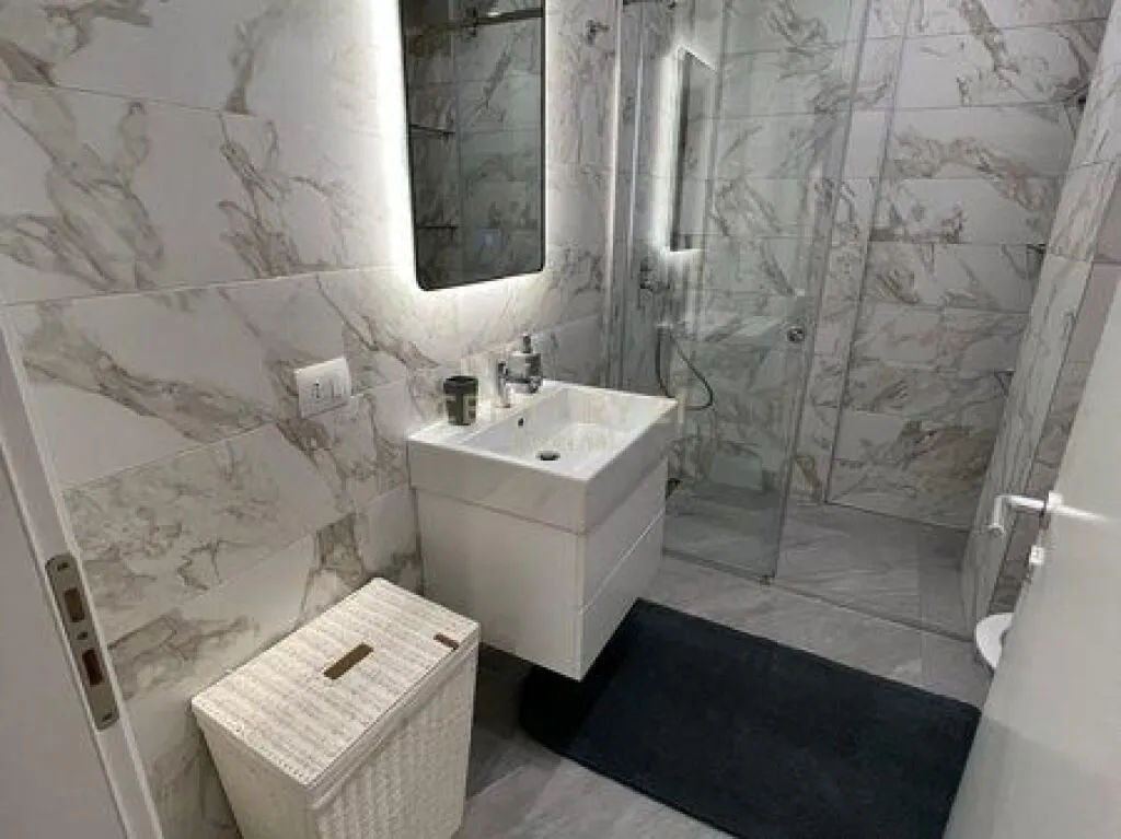 Appartamento 2+1 in affitto a Petro Nini Luarasi, Tirana, 120 m². Foto 1 di 11