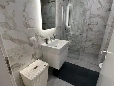 Appartamento 2+1 in affitto a Petro Nini Luarasi, Tirana, 120 m². Foto 1 di 11