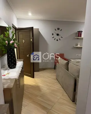 Apartament 1+1 me qera në Toptani, Tiranë, 70 m². Foto 2 nga 5