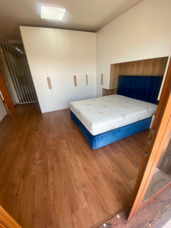 Apartament 3+1 me qera në Blloku, Tiranë, 150 m². Foto 3 nga 3