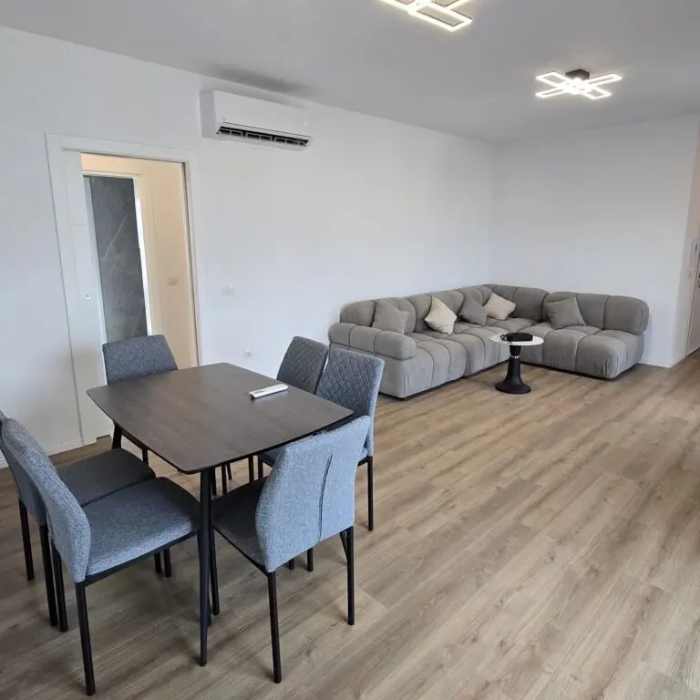 Apartment for rent in Rruga Qemal Stafa, Tirana, 110 m²