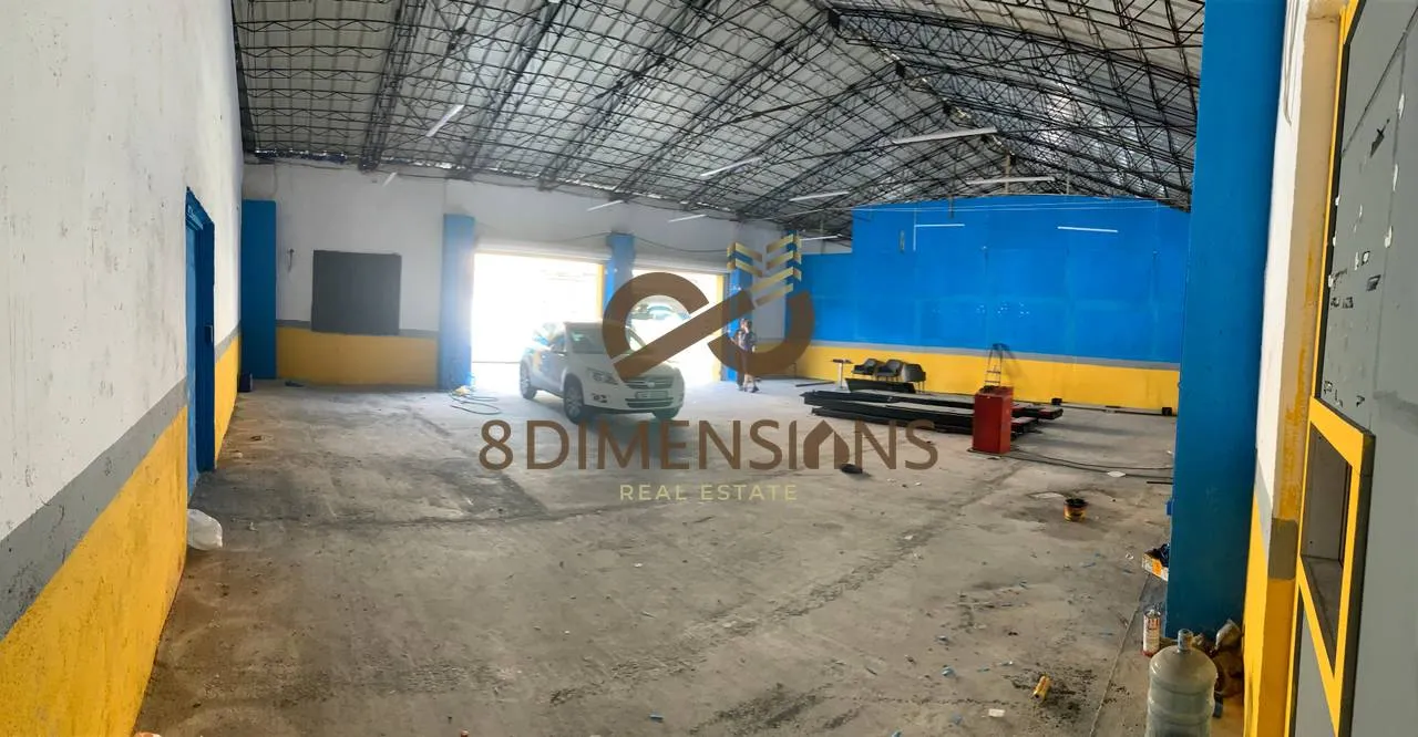Magazzino in affitto a Kombinat, Tirana, 400 m². Foto 1 di 1
