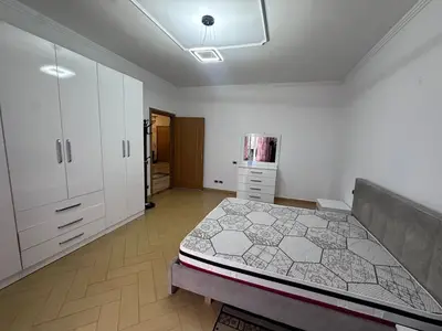 Apartament 2+1 me qera në Rruga Myslym Keta, Tiranë, 140 m². Foto 3 nga 6