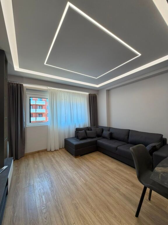 Apartament 1+1 me qera në Astir, Tiranë, 70 m². Foto 2 nga 3