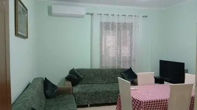 Villa 2+1 for rent in Sauk, Tirana, 100 m². Photo 1 of 8