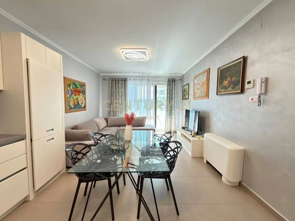 Appartamento 2+1 in affitto ad Ambasador 3, Tirana, 103 m². Foto 1 di 10