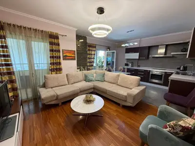 Apartment 2+1 for rent in Ambasador 3, Tirana, 96 m². Photo 2 of 12