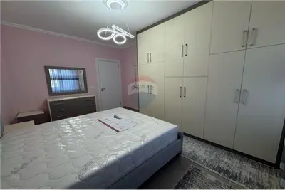 Apartament 2+1 me qera në Rruga Karl Gega, Tiranë, 100 m². Foto 5 nga 9
