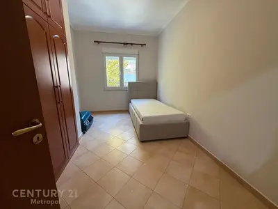 Apartament 2+1 me qera në Kristal Center, Tiranë, 110 m². Foto 6 nga 10