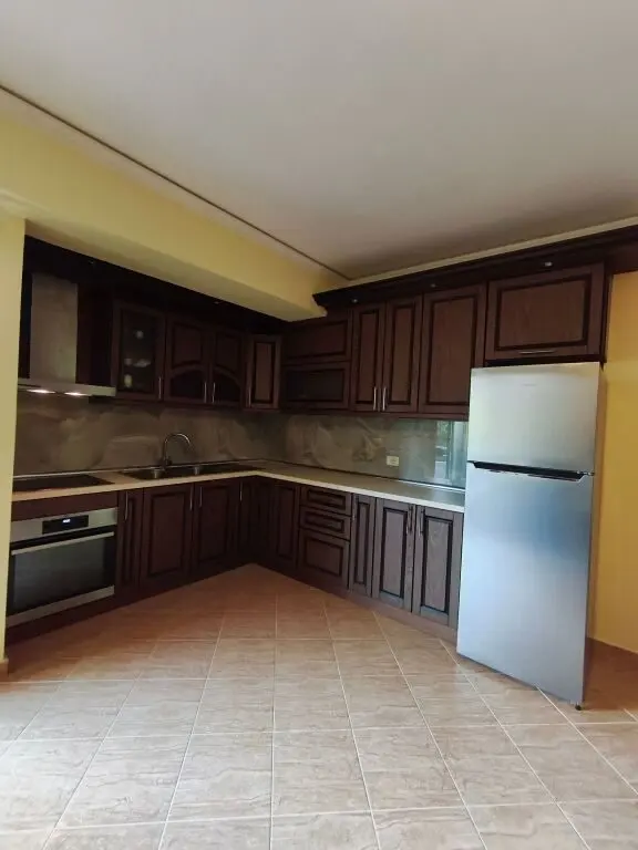 Apartament 2+1 me qera në Plazhi Rrota e Kuqe, Durrës, 87 m²