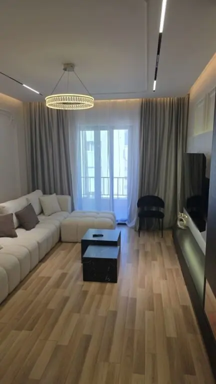 Appartamento 2+1 in affitto ad Unaza e Re, Tirana, 117 m²