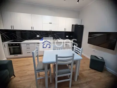 Shtëpi private 2+1 me qera në Vasil Shanto, Tiranë, 100 m². Foto 2 nga 9