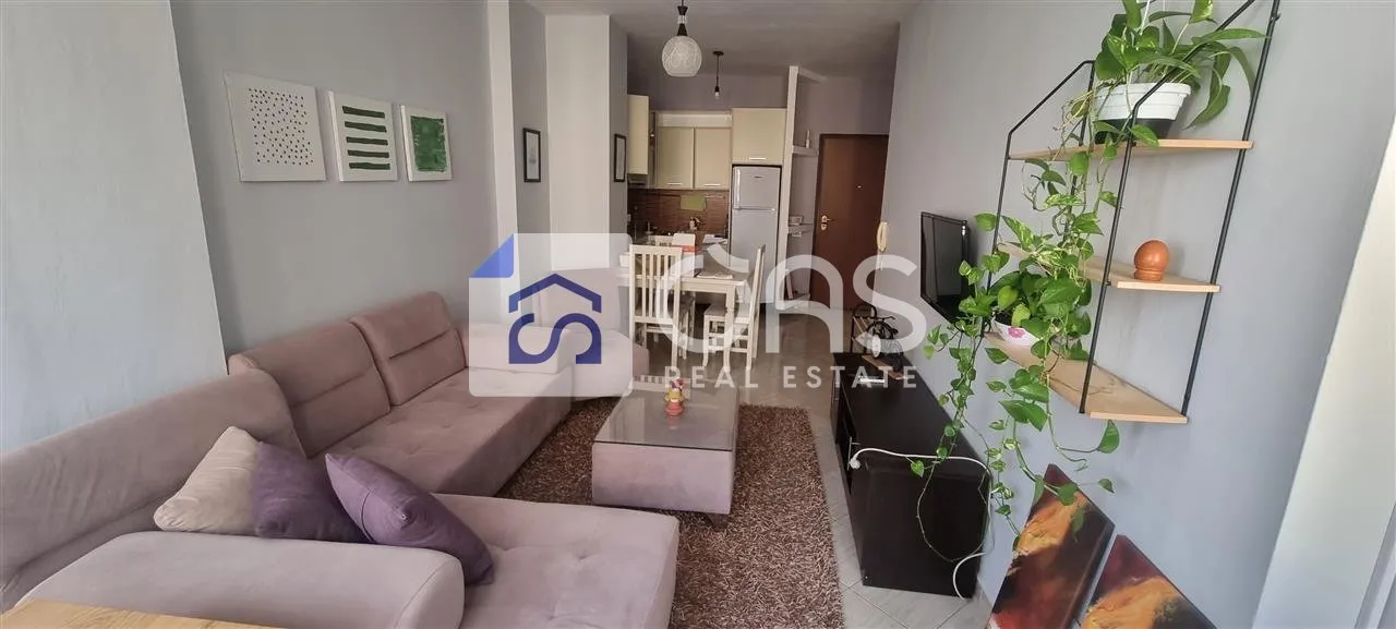 Apartament 1+1 me qera në Selvia, Tiranë, 50 m². Foto 1 nga 6