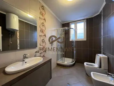 Villa 3+1 for rent in Kodra e Priftit, Tirana, 220 m². Photo 5 of 5