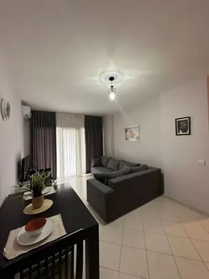 Apartament 1+1 me qera në Shkëmbi i Kavajës, Durrës, 75 m². Foto 1 nga 8