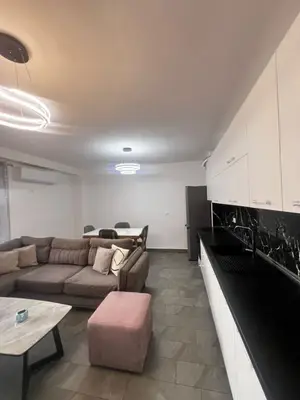 Apartament 1+1 me qera në Plazh, Durrës, 80 m². Foto 3 nga 9