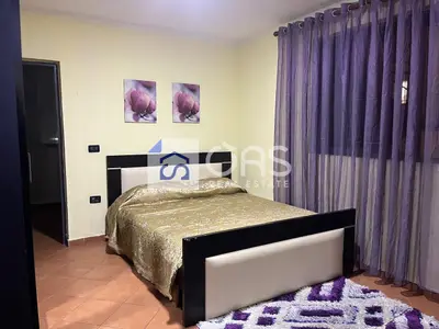 Apartament 1+1 me qera në Bulevardi Zogu I, Tiranë, 60 m². Foto 2 nga 5