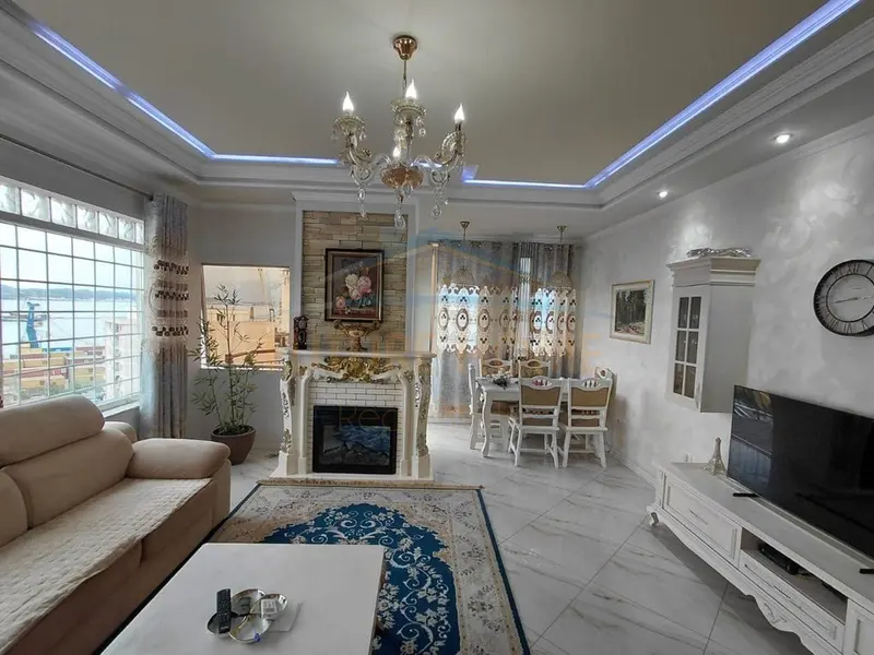 Apartament 2+1 me qera në Rruga Egnatia, Durrës, 115 m²