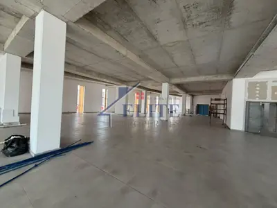 Locale commerciale in affitto a Vaqarr, Tirana, 1.150 m². Foto 8 di 12