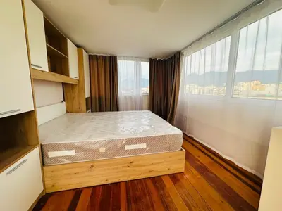 Apartment 4+1 for rent in Rruga e Durrësit, Tirana, 250 m². Photo 3 of 10