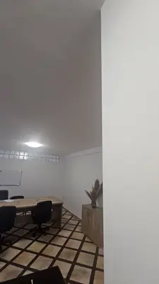 Zyrë me qera në Ish Ekspozita, Tiranë, 74 m². Foto 1 nga 4