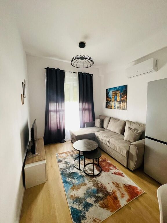 Apartament 1+1 me qera në Ali Demi, Tiranë, 50 m²