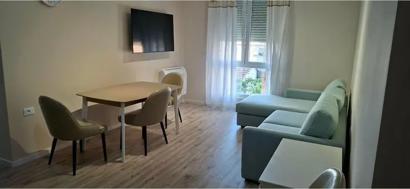 Appartamento 1+1 in affitto ad Ali Demi, Tirana, 75 m²