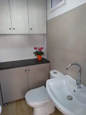 Shop for rent in Zogu i Zi, Tirana, 30 m². Photo 4 of 4