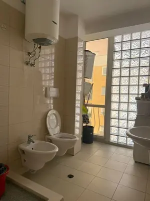 Apartament 2+1 me qera në Oxhaku, Tiranë, 70 m². Foto 4 nga 5