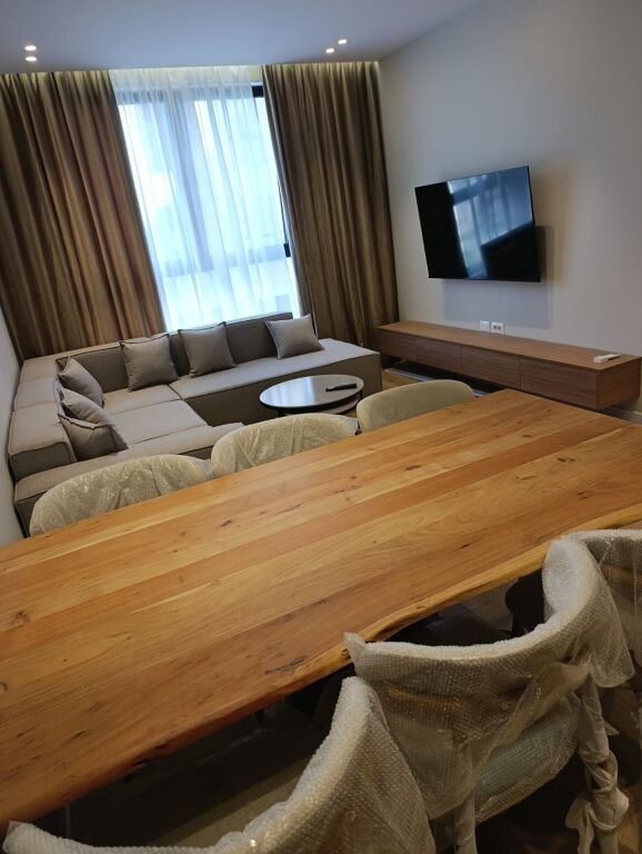 Apartament 2+1 me qera në Jordan Misja, Tiranë, 100 m². Foto 2 nga 3