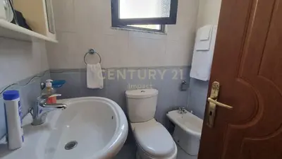 Casa indipendente 2+1 in affitto a Lapraka, Tirana, 103 m². Foto 9 di 10