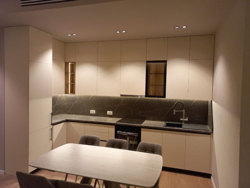 Appartamento 2+1 in affitto a Kompleksi Delijorgji, Tirana, 125 m². Foto 2 di 3