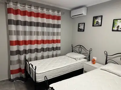 Apartament 2+1 me qera në Sheshi Avni Rustemi, Tiranë, 75 m². Foto 5 nga 6