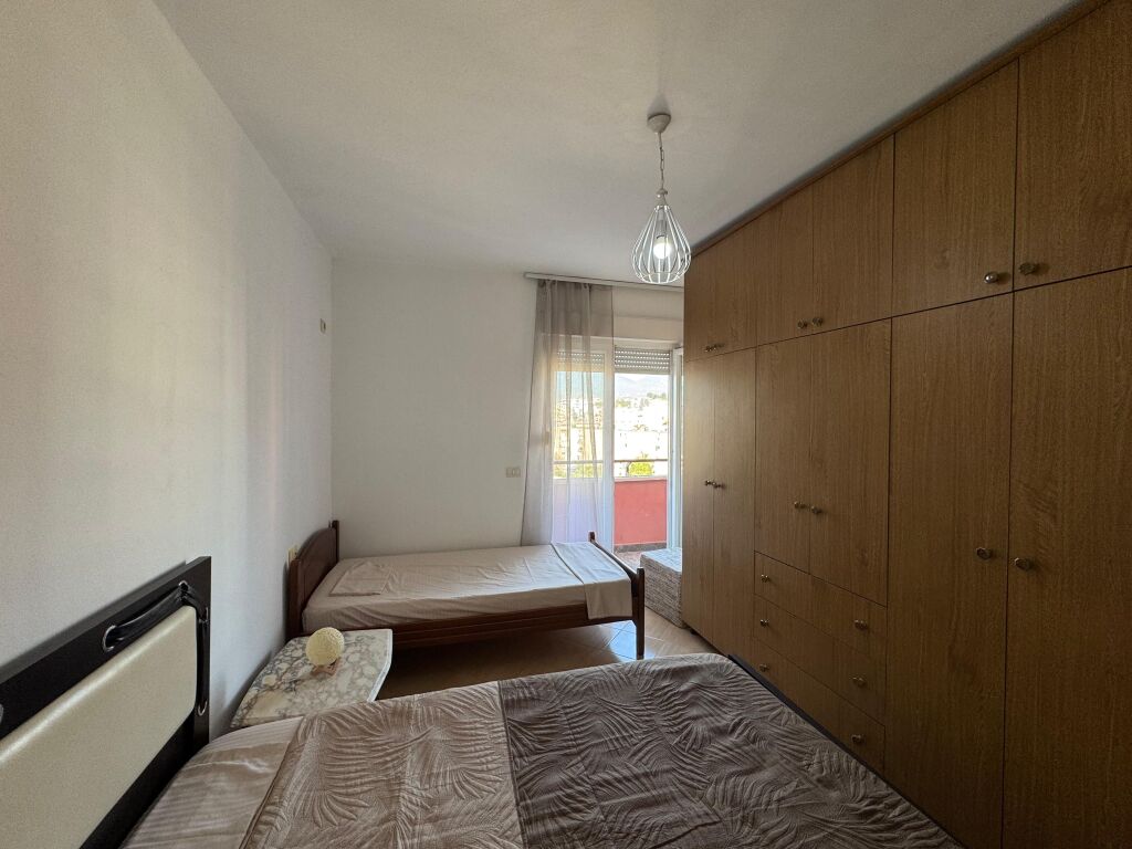 Apartment 2+1 for rent in Rruga e Elbasanit, Tirana, 100 m². Photo 3 of 3